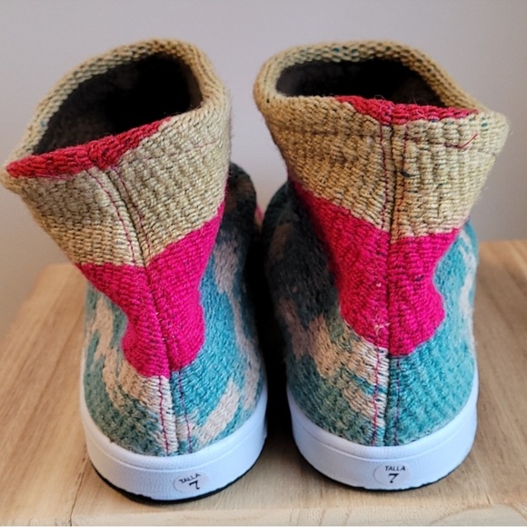 Knit Booties - Picture 3 of 6